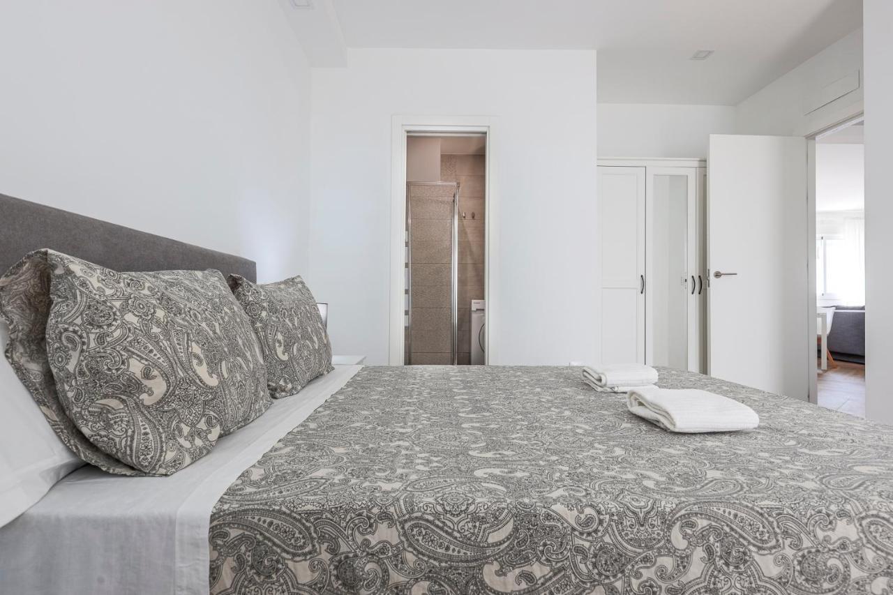 Apartamento Algaba aral Alto y bajo Alcala del Rio Exterior foto